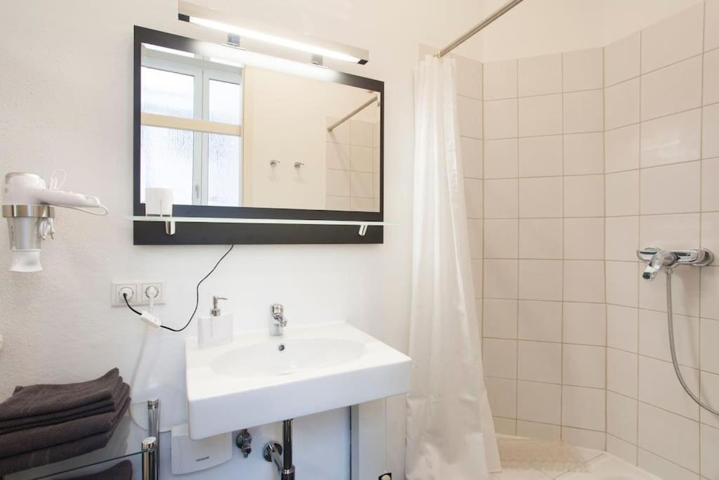 Exclusive 2-Room Souterrain Apartment Núremberg Exterior foto