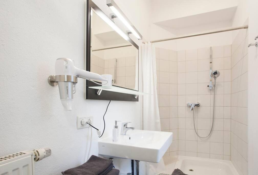 Exclusive 2-Room Souterrain Apartment Núremberg Exterior foto