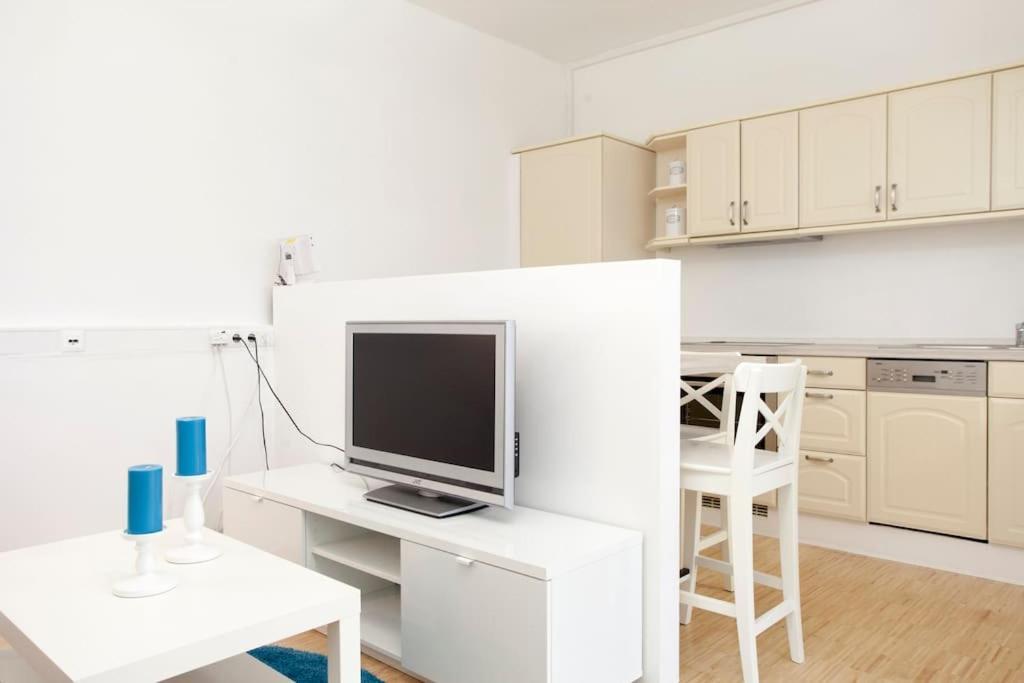 Exclusive 2-Room Souterrain Apartment Núremberg Exterior foto